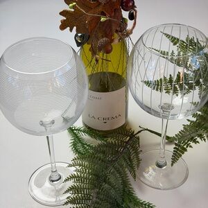 Two Mikasa Gorgeous Balloon Wine Glass Set - Elegant Etched Design